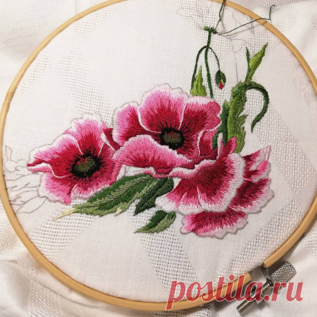 Izabela_BO в Instagram: «Poppies /maki  #napkins #homedecor #flowers #floral #handembroidery #bordado #haftręczny #ricamo #broderie #needlepoint #sewing #art…» 521 отметок «Нравится», 7 комментариев — Izabela_BO (@bellissima_embroidery) в Instagram: «Poppies /maki  #napkins #homedecor #flowers #floral #handembroidery #bordado #haftręczny #ricamo…»