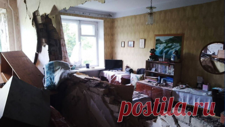В Псковской области в многоквартирном доме произошел взрыв. В городе Опочка в Псковской области в пятиэтажном доме произошел взрыв бытового газа, пострадали два человека. Об этом в своем Telegram-канале сообщил губернатор региона Михаил Ведерников. По его словам, утром 13 июля в Опочке в ...