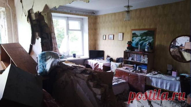В Псковской области в многоквартирном доме произошел взрыв. В городе Опочка в Псковской области в пятиэтажном доме произошел взрыв бытового газа, пострадали два человека. Об этом в своем Telegram-канале сообщил губернатор региона Михаил Ведерников. По его словам, утром 13 июля в Опочке в ...