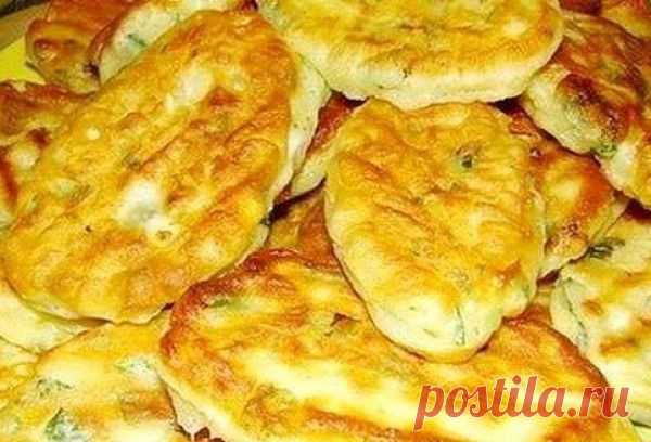 Самые ленивые пирожки с зеленым луком и яйцом. Готовятся за 10 минут! Готовятся на раз, два, три!