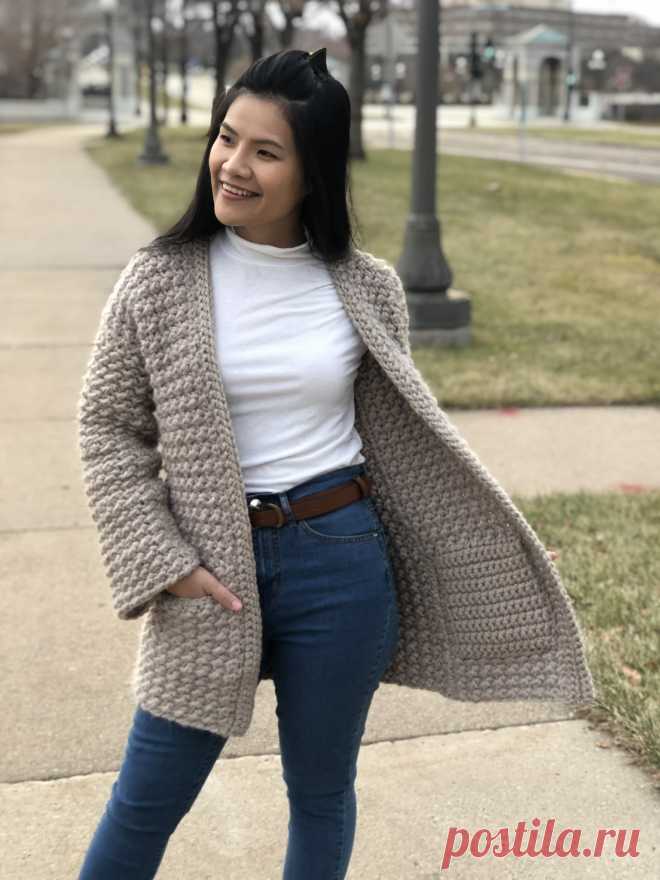 Even Moss Stitch Sweater (Free Pattern & Video) - KnitcroAddict Learn to cochet this Even Moss Stitch Sweater with a free pattern in US women's XS-XXL and a follow along video tutorial. This sweater makes winter time so warm!