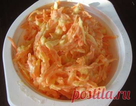 Морковный салат с сыром и чесноком