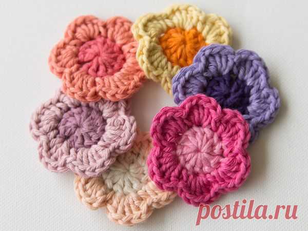 How to Make a Crochet Flower - Tuts+ Crafts & DIY Tutorial