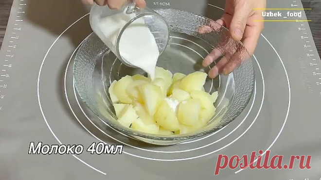 Вкусные лепешки с начинкой в духовке
