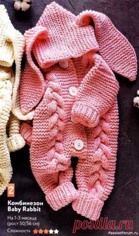 Комбинезон Babby Rabbit. Описание | Вязание спицами для детей Даже новичкам в вязании будет несложно связать своим малышам теплый комбинезон с косами. Ровных петелек, вяжите с нами. Источник: https://vyazanieklub.ru/load/dlja_detej_do_goda/kombinezon_malysham_do_1_goda/8-1-0-2143