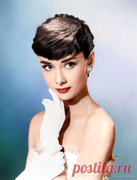 Audrey HEPBURN
1954