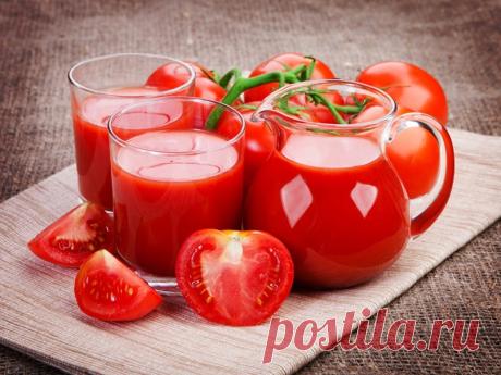 Вкусный томатный сок на зиму Сохраните на стену чтобы не потерять;) Ингредиенты:
- помидоры - 1 кг. - сахар - по вкусу - соль - по вкусу Приготовление:
1. Мясистые помидоры промыть, вырезать плодоножки, нарезать крупными долька…