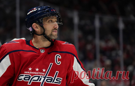 Овечкин поделился планами открыть в России музей с коллекцией своих памятных клюшек. Нападающий занимает четвертое место в списке лучших снайперов регулярных чемпионатов НХЛ
