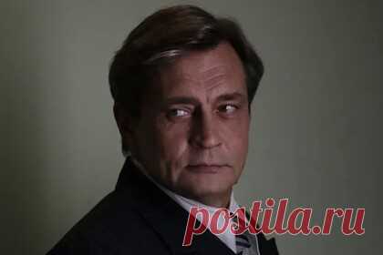 Александр Домогаров анонсировал возвращение на сцену после болезни. Российский актер Александр Домогаров сообщил, что на выходных вернется в театр Моссовета после болезни. Он пригласил подписчиков на спектакль« Ричард III» с его участием. Поклонники поддержали актера в комментариях к публикации и пожелали ему скорейшего выздоровления. 6 ноября артист сообщил, что заболел.