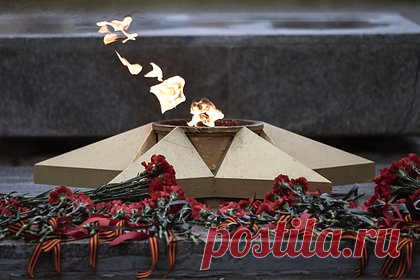 Разведка рассекретила новые данные о нападении Германии на СССР в 1941 году. Служба внешней разведки заявила, что Папа Римский Пий XII в апреле 1941 года знал о скором грядущем нападении гитлеровской Германии на СССР. По данным российской разведки, иезуитам на западных советских территориях в связи с этим было велено перебираться поближе к границе.