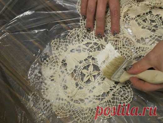 Как накрахмалить салфетку связанную крючком крахмалом