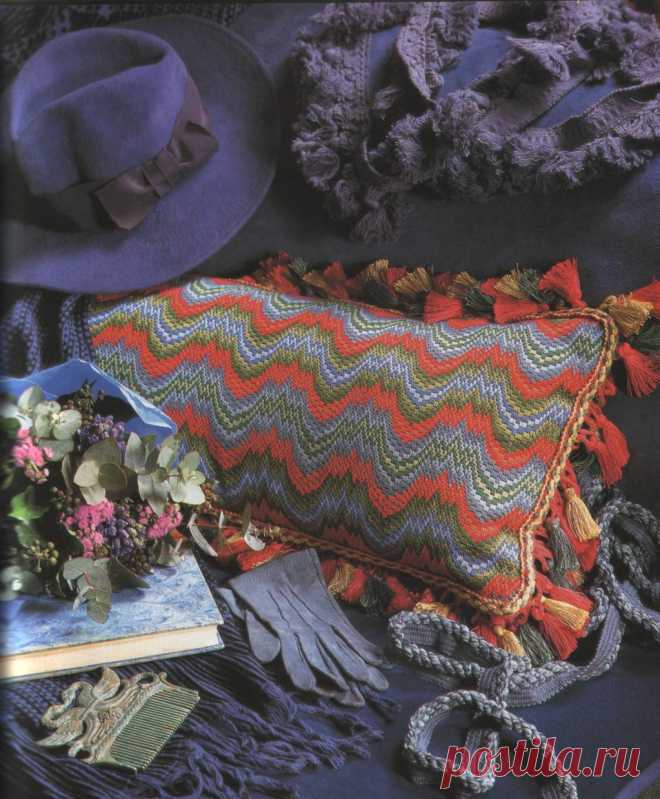 View image: 101 Joyce Petschek Beautiful bargello (1997)