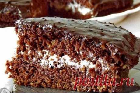 Шоколадный торт «Южная ночь» - КУХНЯ МИРА 
 
 
 Тортик очень вкусный и простой в приготовлении. Приготовьте, родным понравится! Ингредиенты: 300 г муки; 2 яйца; 200 г сахара; 150 г масла; 10 г разрыхлителя; 0,5 чайной лодки соды; 1 столовая ложка уксуса; 1 стакан молока; 70 г какао-порошка. Приготовление шоколадного торта Южная ночь 
 
 
 
 
 
 
 
 […]