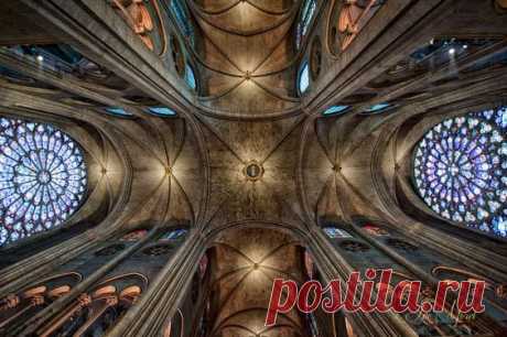 Пользователь Luc Morel сохранил этот пин на доску «Notre Dame» / Cathédrale Notre Dame de Paris.  |  Pinterest