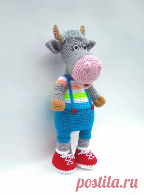 PDF Бычок Добрячок крючком. FREE crochet pattern; Аmigurumi animal patterns. Амигуруми схемы и описания на русском. Вязаные игрушки и поделки своими руками #amimore - корова, коровка, телёнок, большой бык, бычок.