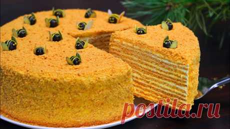 САМЫЙ ВКУСНЫЙ Торт МЕДОВИК! Тающий во рту МЕДОВЫЙ ТОРТ Рецепт | Кулинарим с Таней Диаметр 21 см., вес ~ 2 кгТесто: 80 г сливочного масла 80 г сахара, щеп. соли 150 г мёда 1 ч.л. пищевой соды 2 средних яйца +/- 470 г муки Крем: 1 кг сметаны 120 г сахарной пудры (по вкусу)Ваниль 