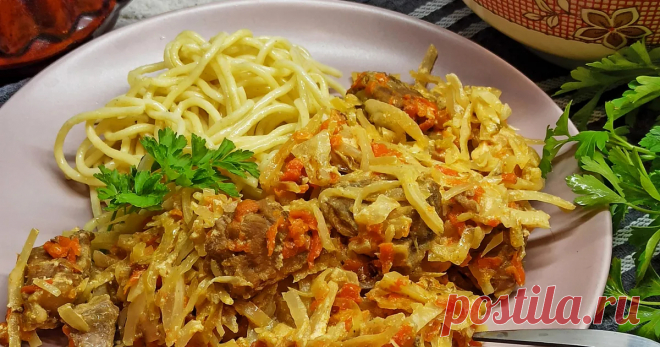 #домавкусно #капуста Капуста с мясом в мультиварке готовится просто и при этом получается очень мягкой, вкусной и ароматной. Главное преимущество этого блюда...