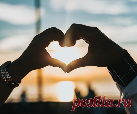 Самые красивые признания в любви для девушки, которые растрогают ее до слез Любовь - таинственная сила, дарующая нестерпимую боль и неземное счастье. Такая разная и такая бесценная. Читайте с нами лучшие книги о любви!