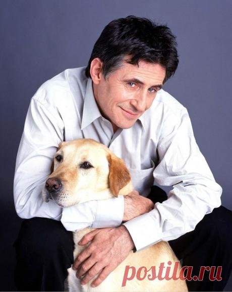 Гэбриел Бирн, 12 мая, 1950