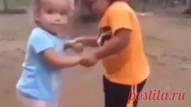Ну прям красавчик !!!! ♥ Харизма зашкаливает !