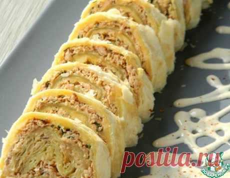 Рулет из слоеного теста с рыбой и сыром – кулинарный рецепт