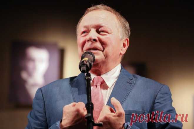 Борис Галкин ответил на слова Маши Мироновой о ее отце Андрее Миронове. Дочь актера заявила, что легенда нашего кино не хотел звания народного артиста Советского Союза, потому что «не верил в СССР».