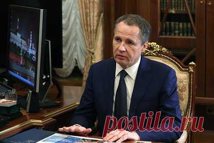 Школы в приграничных районах Белгородской области переведут на онлайн-обучение. Школьников в Белгородской области, которые учатся в образовательных учреждениях в приграничных районах, переведут на дистанционное обучение. Об этом сообщил губернатор российского региона Вячеслав Гладков. Глава региона уточнил, что дети будут учиться онлайн в Валуйском и Шебекинском городских округах.