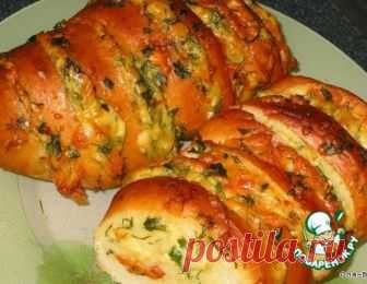 Запеченный батон с сыром и чесноком – кулинарный рецепт
