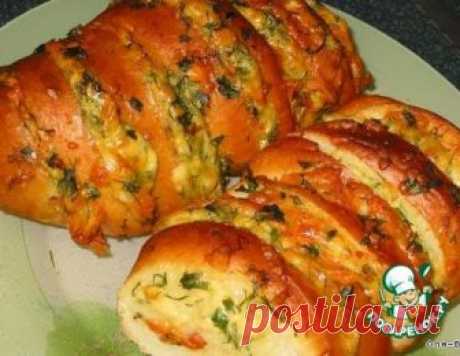 Запеченный батон с сыром и чесноком – кулинарный рецепт