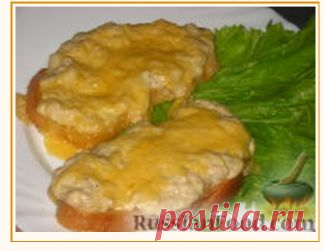 Гренки с куриным фаршем.