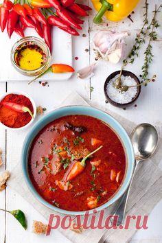 Суп настоящий зимний! Копченая паприка делает его неповторимым! За рецепт большое спасибо Нелли nelly_z. Рецепт также был в зимнем номере RussianFoodie…
