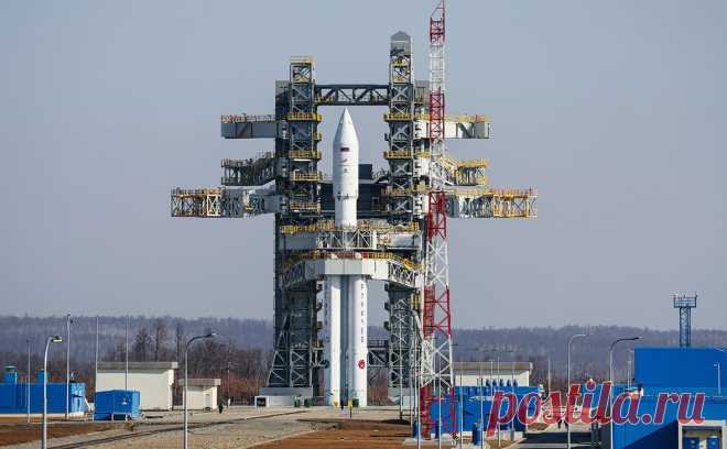 Запуск тяжелой ракеты «Ангара-А5» с Восточного снова отменили. С космодрома Восточный снова не запустили тяжелую ракету «Ангара-А5». Ее пытались запустить накануне, но за несколько минут до запуска его отменили. Тогда произошел сбой системы наддува бака, сообщал «Роскосмос»