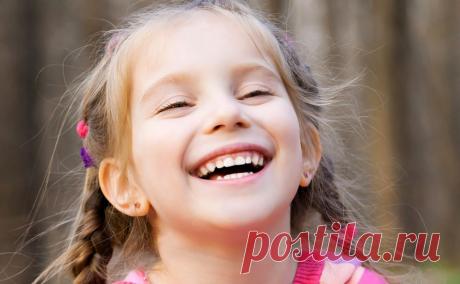 Сама Вселенная яркими примерами постоянно учит нас: «Не оста-
навливайся, не сдавайся, сделай ещё одну попытку!». Сама природа кри-
чит нам: «Не сдавайся, рви эти ржавые тюремные цепи! Ну, пожалуйста,
сделай ещё одну попытку! Стань счастливым и богатым!».