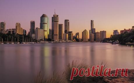Sunrise hitting the Brisbane Skyline. Brisbane Queensland. Canon EOS 7D, Shooting Mode Bulb, Shutter Speed 55, Aperture Value 11 Center-Weighted Average Metering, ISO 100, EF-S10-22mm f/3.5-4.5 USM...