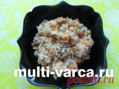 Плов с изюмом и свининой в мультиварке