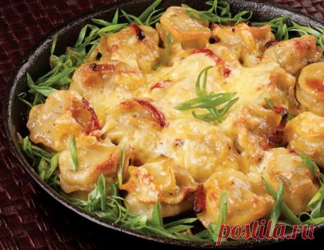 Пельмени в горшочках с сыром