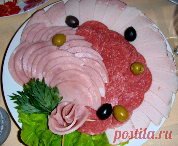 Очень красивое оформление мясной нарезки - ваш стол вызовет восторг у гостей - Калейдоскоп событий