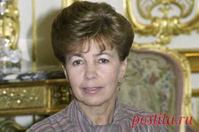 Первая «первая леди». За что советский народ не любил Раису Горбачеву 5 января 1932 года родилась Раиса Горбачева, супруга последнего лидера СССР.