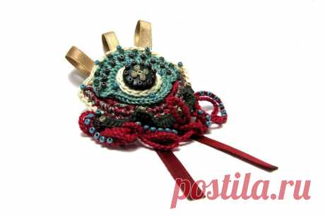 Уникальные вязаные украшения Сары Пакиарелли / KNITLY.com - блог о рукоделии, мастерклассы