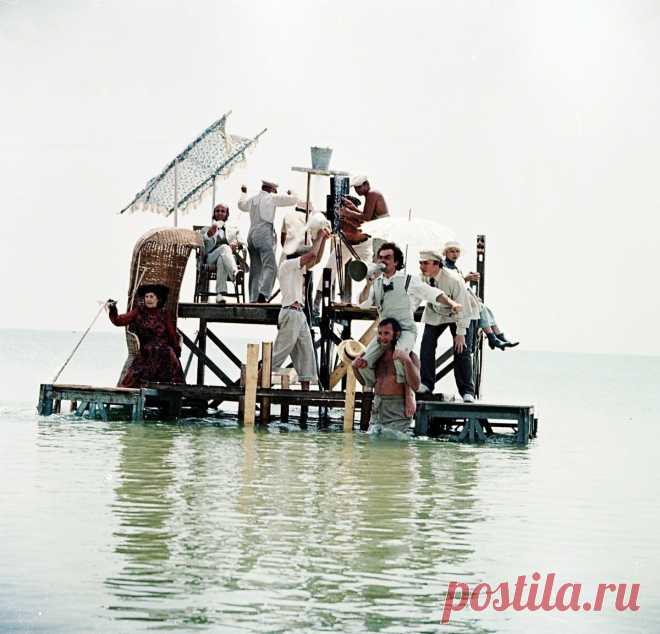 Раба любви (1975)