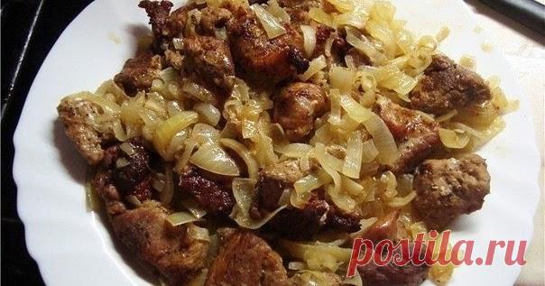 Наивкуснейший шашлык в духовке. Рецепт неоднократно проверенный!        Секреты приготовления такого мяска:      1. готовить надо в рукаве для запекания.    2. на луковой подушке. Причем лук должен быть мар...
