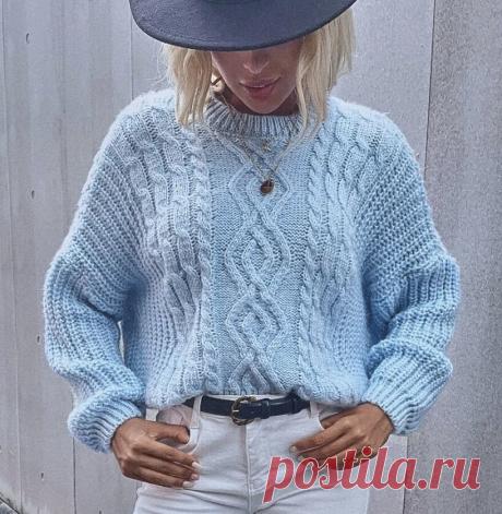 Вязаные джемперы в оттенках голубого. 6 интересных моделей | Вяжем вместе! | Дзен