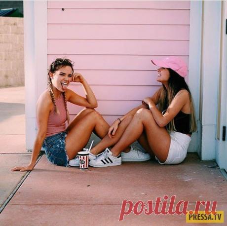 Новые анекдоты (35 штук) На исповеди: - Батюшка, грешна я: чревоугодничала, пьянствовала, блудила... - Знаю, дочь моя. - Откуда?! - Подписан на твой инстаграм.   На исповеди: - Батюшка, грешна я: чревоугодничала,