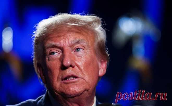 Трампу предъявили обвинение в попытке отменить результаты выборов 2020-го. Трампа и еще 18 человек обвинили в попытке отменить его поражение на президентских выборах 2020 года в штате Джорджия. Также фигурантам предъявлены обвинения в рэкете, подделке документов, оказании влияния на свидетелей и др.