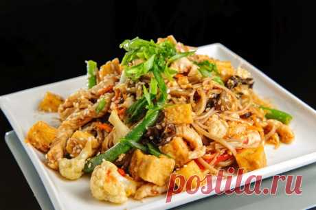 15 простых рецептов лапши вок с курицей