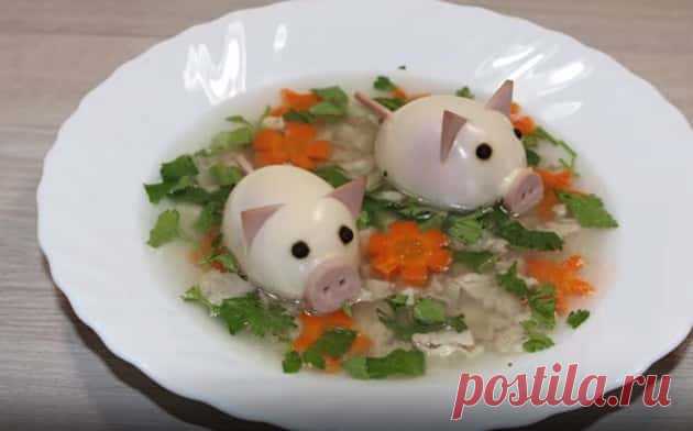Свежая вкусная закуска к Новому году 2019 – Холодец или Заливное «Поросята»