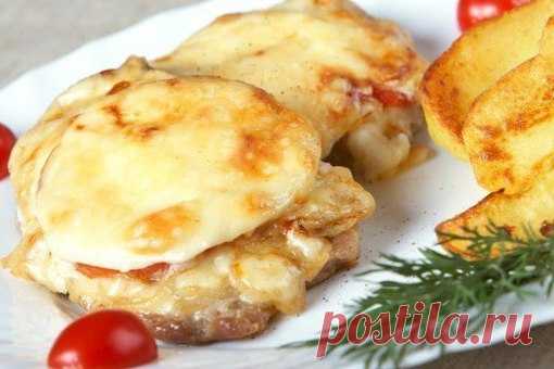 ТОП-6 рецептов мяса по-французски:

1. Мясо по-французски с помидорами

Ингредиенты:
Показать полностью…