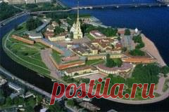 Сегодня 27 мая в 1703 году Петр I заложил Петропавловскую крепость. Эта дата стала днем основания Санкт-Петербурга