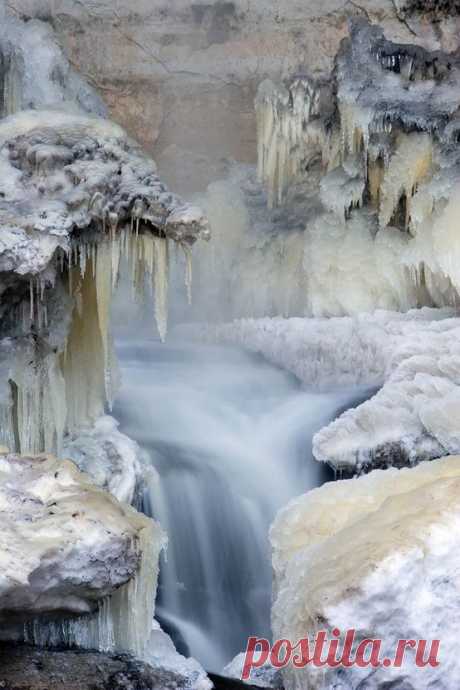 водопады