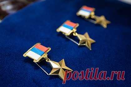 Министр обороны наградил отличившихся участников СВО